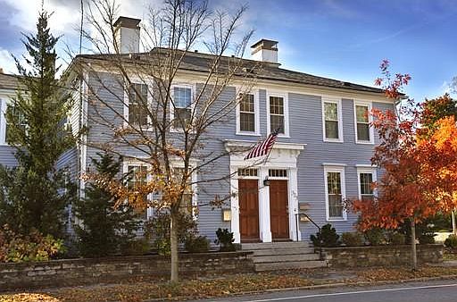 1st image of 323 High St #1
