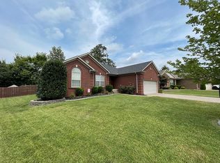 665 Shady Brook Ln, Louisville, KY 40229