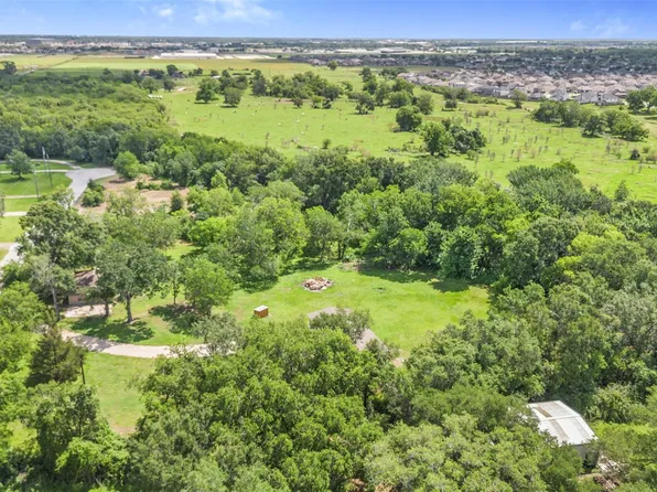 2701 Mazen Rd, Rosenberg, TX 77471
