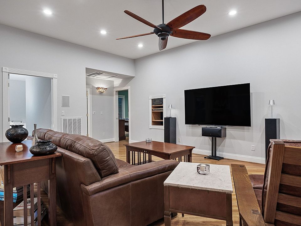 13th image of this home