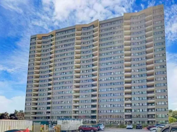 2050 Bridletowne Cir #303, Toronto, ON M1W 2V5