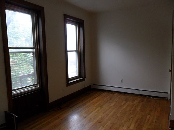 5th image of 53 Crescent Ave #2