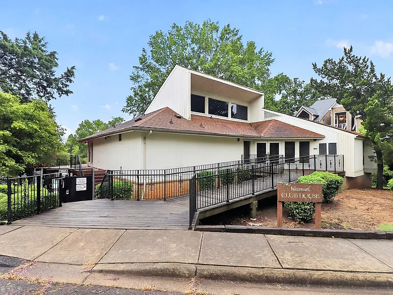 4804C Spring Lake Dr — Photo 19
