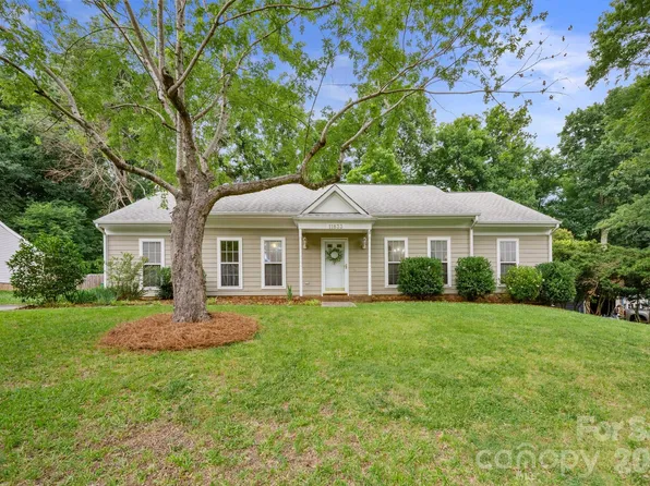 11833 Post Ridge Ct, Charlotte, NC 28226