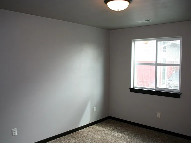 2282 Gallatin Green — Photo 6