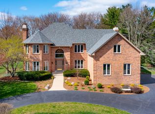 30 Copperfield Dr, Hawthorn Woods, IL