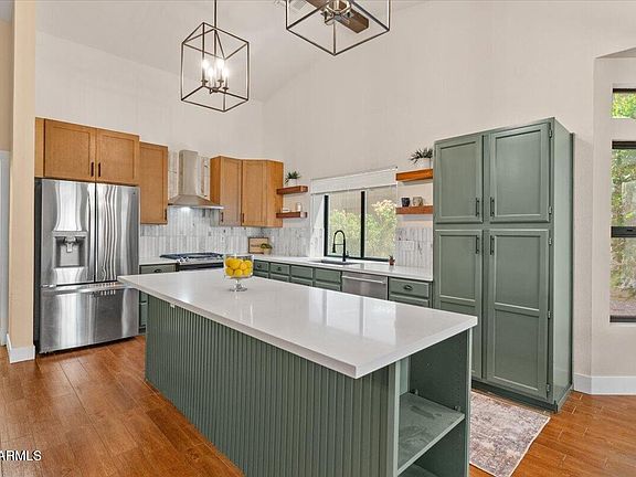 2nd image of 9039 W UTOPIA Road
