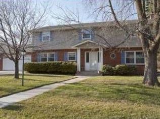 7740 Ridgeway Rd, Golden Valley, MN 55426