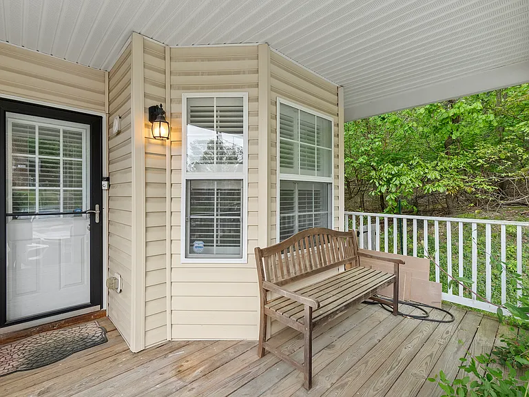 1750 Galen St SE — Photo 2