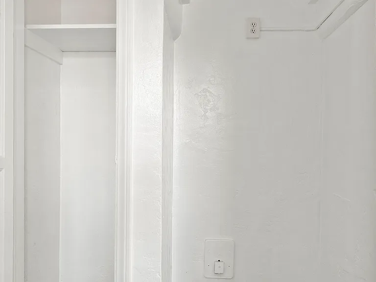 3049 Wellington Rd #3051-1/2 — Photo 9