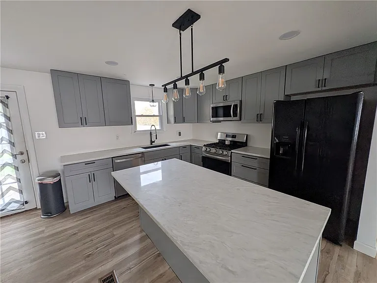 104 Teton Dr — Photo 8