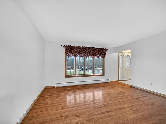 4th image of 10781 German Rd