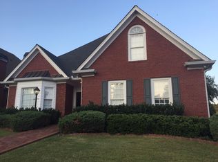 1935 Glenhurst Dr, Snellville, GA 30078