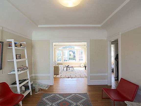 4th image of 1120 Shrader St APT 3