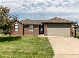 3611 N 29th St, Ozark, MO 65721