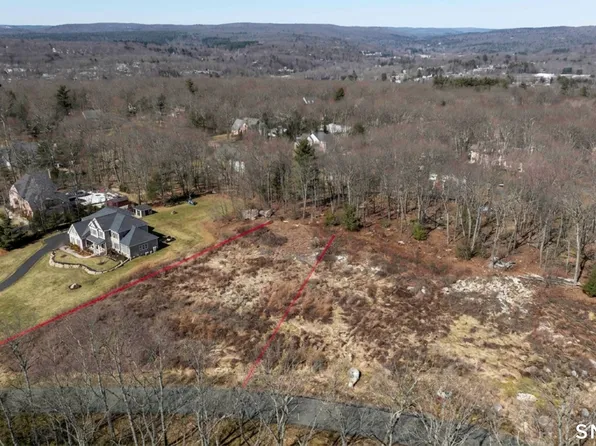 110 Windsor Court, Avon, CT 06001