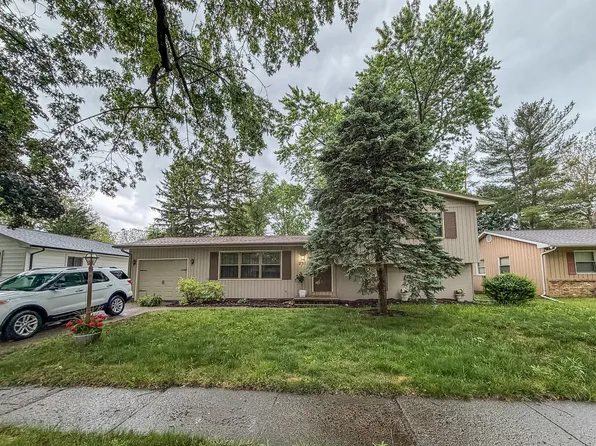 2311 Southmoor Dr, Champaign, IL 61821