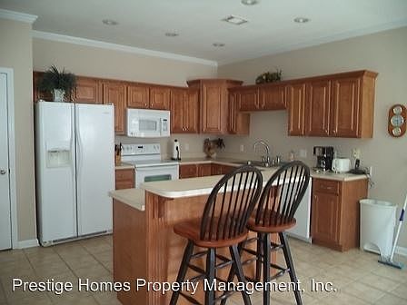 4th image of 113 Hall Hill Ct