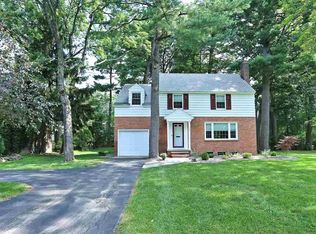 1585 Kingston Ave, Niskayuna, NY 12309