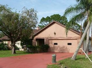 317 NW Avens St, Port Saint Lucie, FL 34983