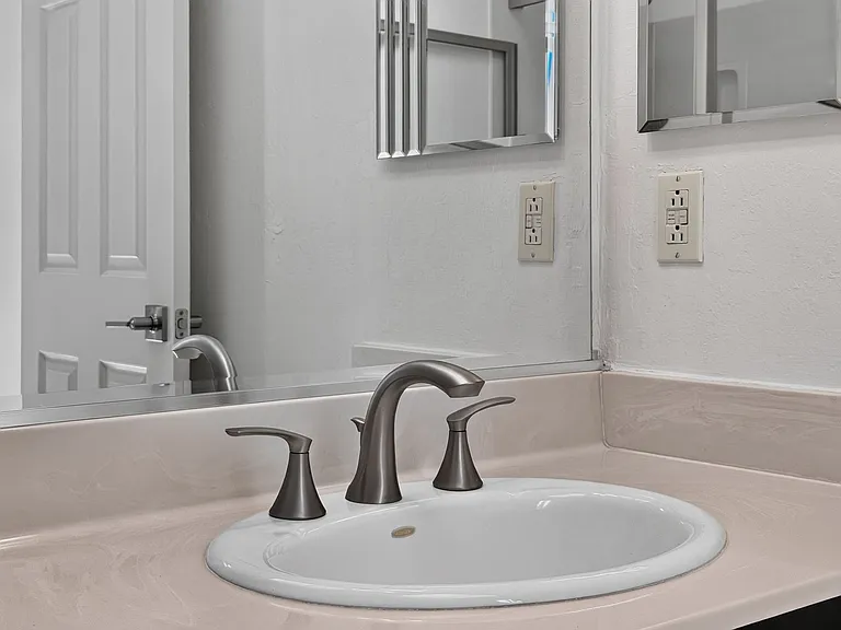 3221 Lunada Ln — Photo 23