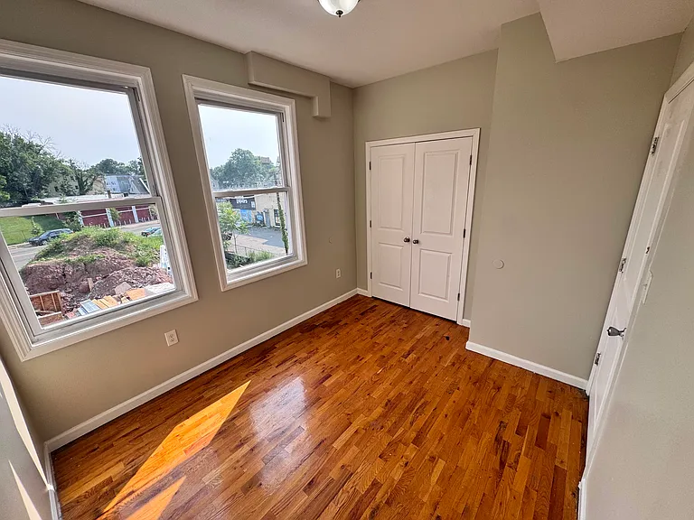 7 Chelsea Ave #2 — Photo 3
