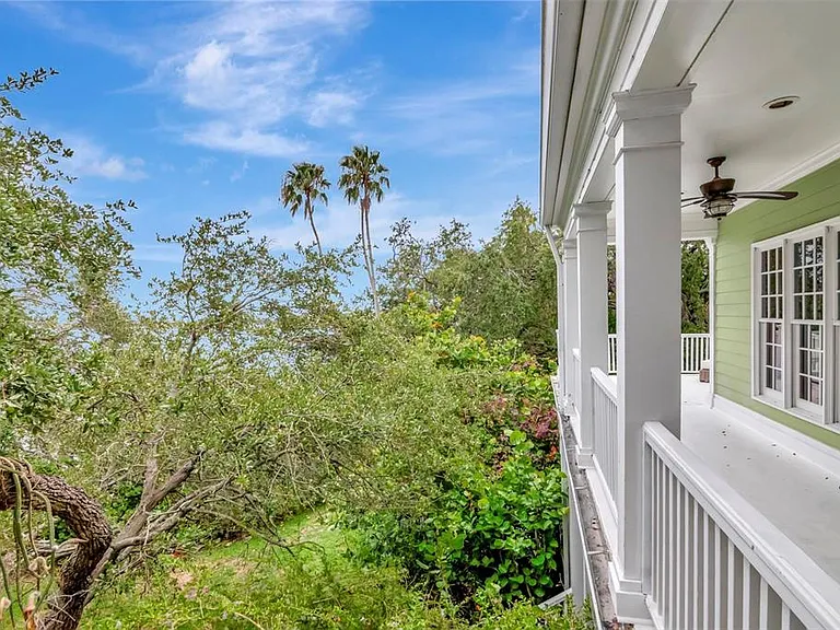 6220 Bayshore Blvd — Photo 36