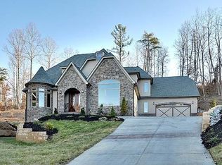 8210 Meadow Falls Ln, Knoxville, TN 37931