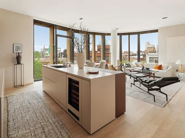 28 Herbert St #3B, Brooklyn, NY 11222