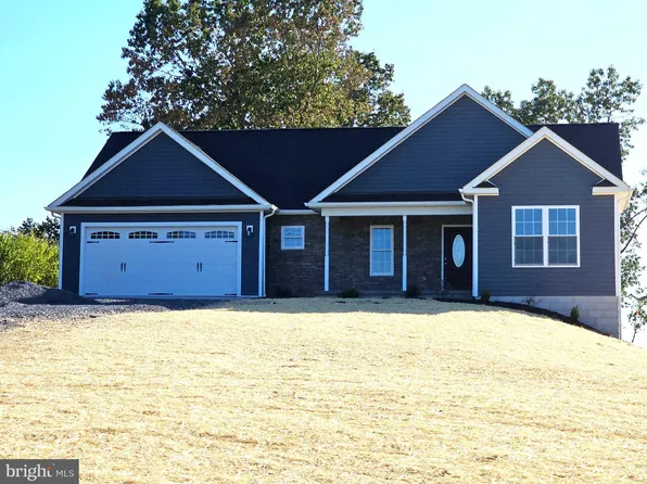 407 S Summit Ave, Woodstock, VA 22664
