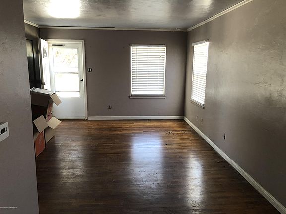 2nd image of 902 N Monterey Ave