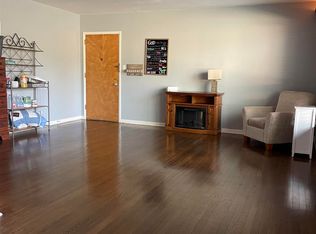 1275 SW Fillmore St APT 16, Topeka, KS 66604