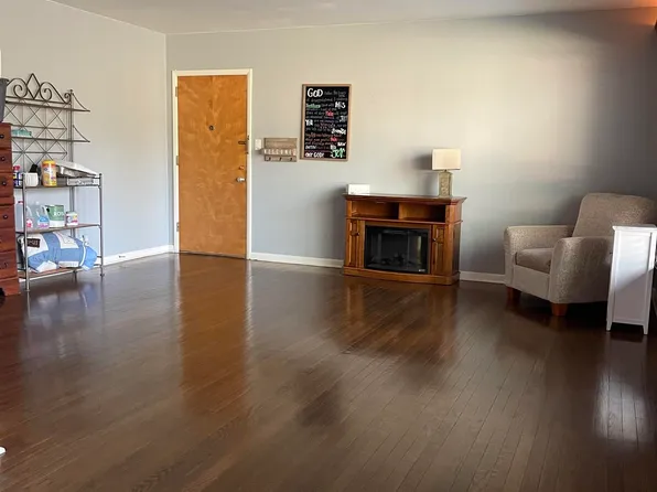 1275 SW Fillmore St APT 16, Topeka, KS 66604