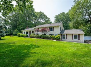 378 Pepper Ridge Rd, Stamford, CT 06905