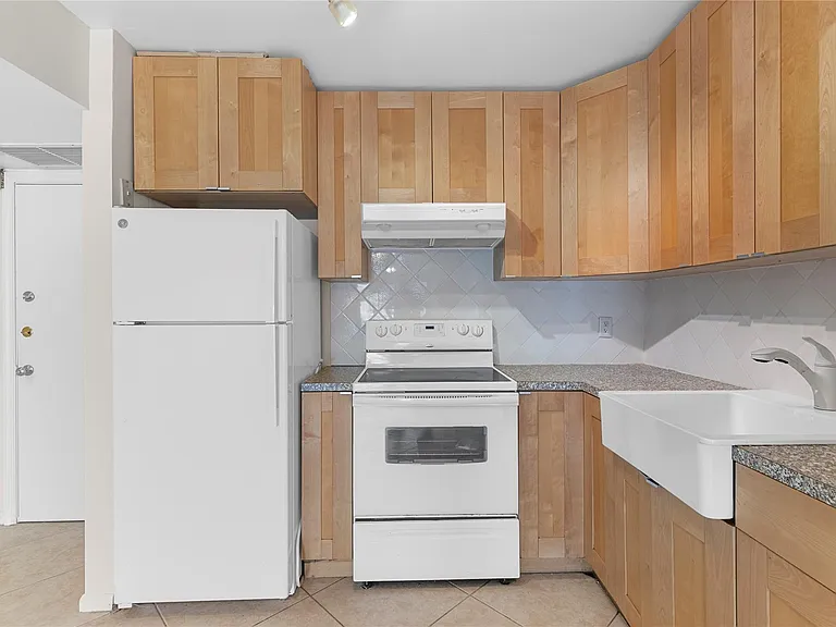 101 E McNab Rd #112 — Photo 7