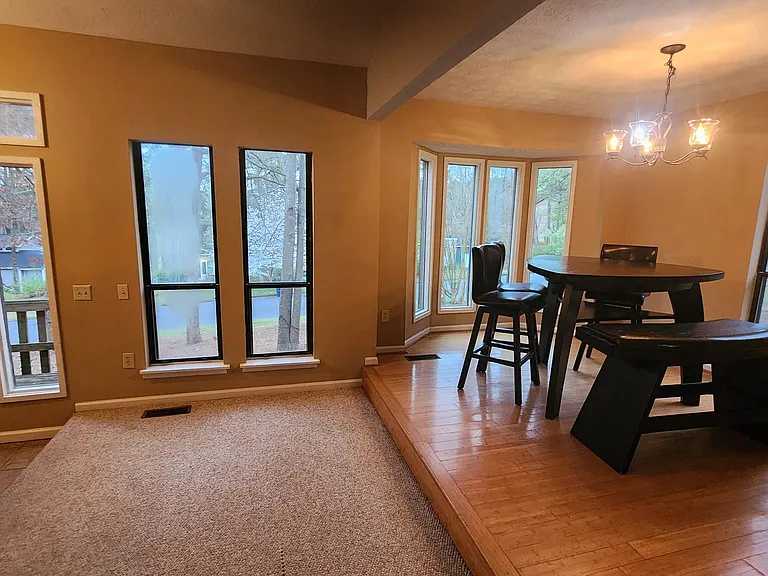 6694 Live Oak Ln — Photo 2