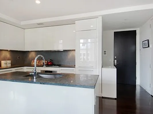 Rented by Corcoran | media 32