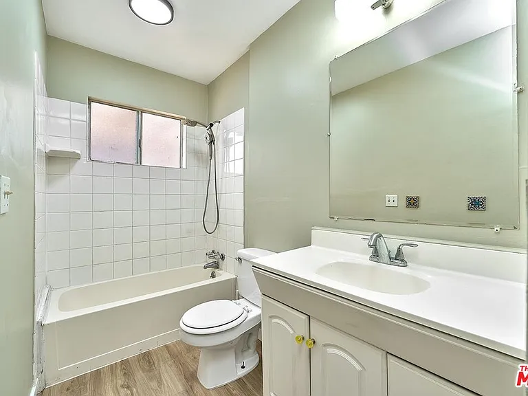 429 S Orange Dr — Photo 28