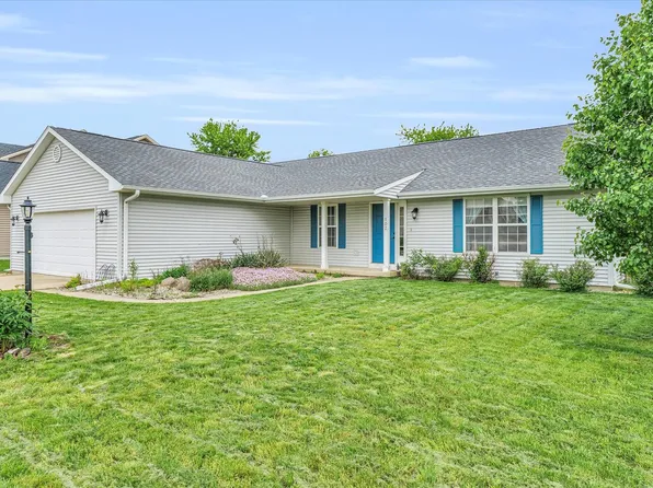 102 Prairie Rose Ln, Savoy, IL 61874