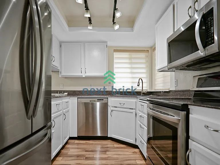18505 20th Dr SE #BOTHELL 18505 — Photo 5