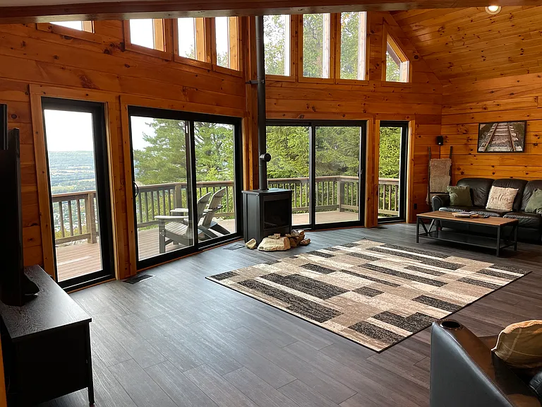 Conyngham Crest Dr — Photo 9