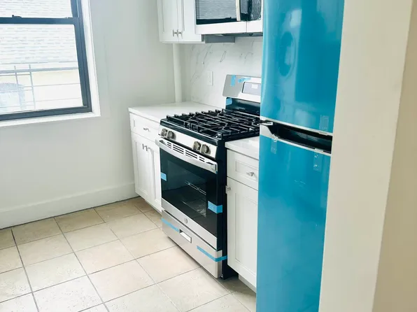 35-63 90th St #1, Jackson Heights, NY 11372