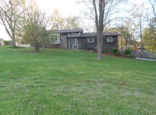 1511 W Farm Road 178, Springfield, MO 65810