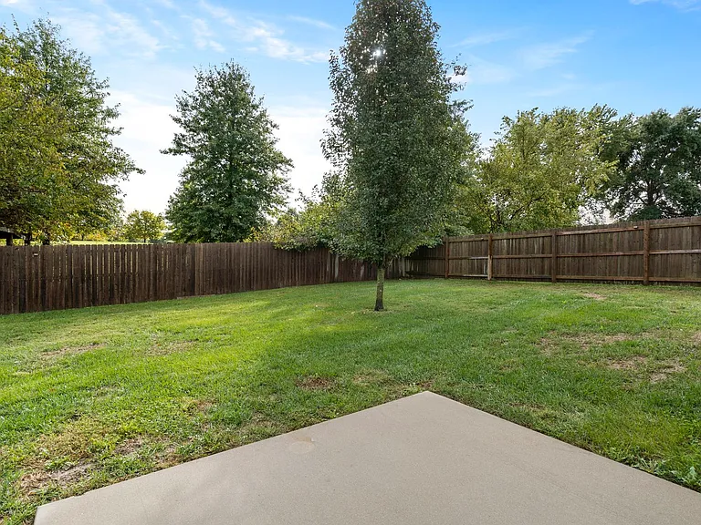 1662 N Pigeon Rd — Photo 22