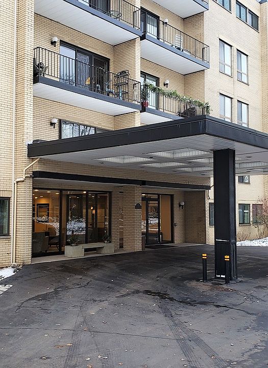 1st image of 221 N Kenilworth Ave APT 511