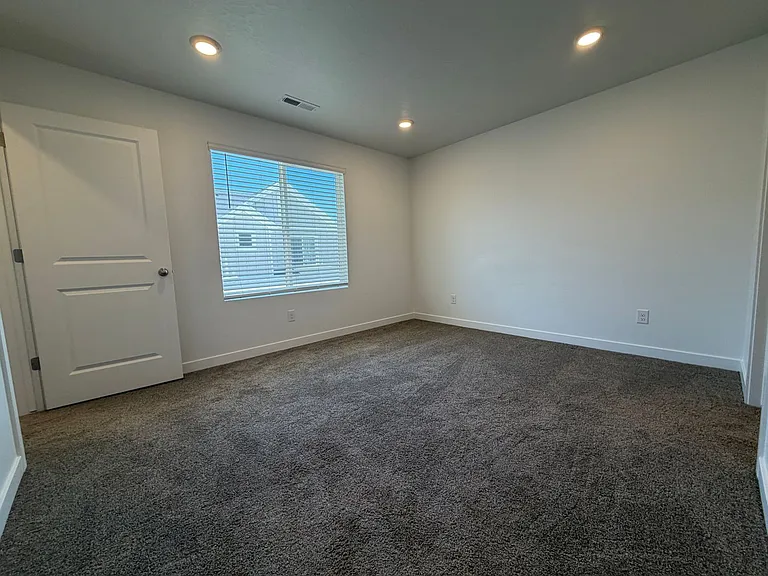 1378 S 3640 E — Photo 9