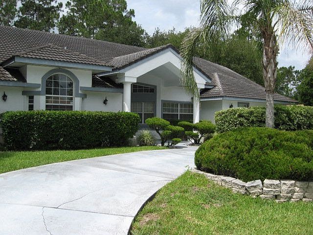 1st image of 103 Brushwood Ln