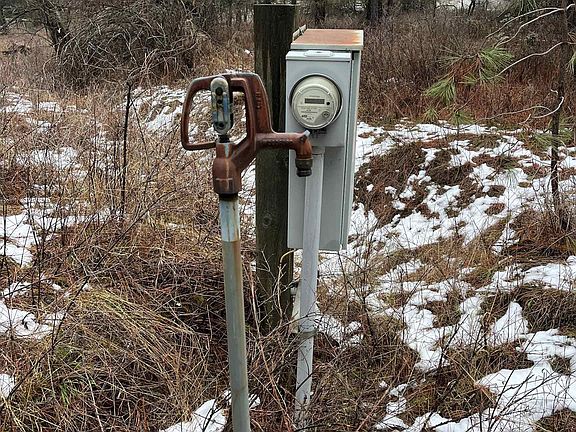 2nd image of 20 N Cedar Rd