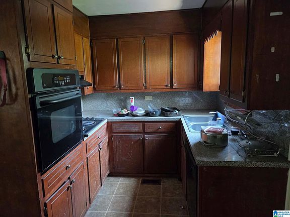 3rd image of 128 Raimund Ave