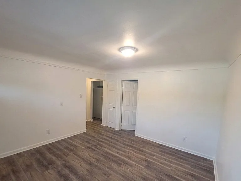 9500 Chalmers St #5 — Photo 1